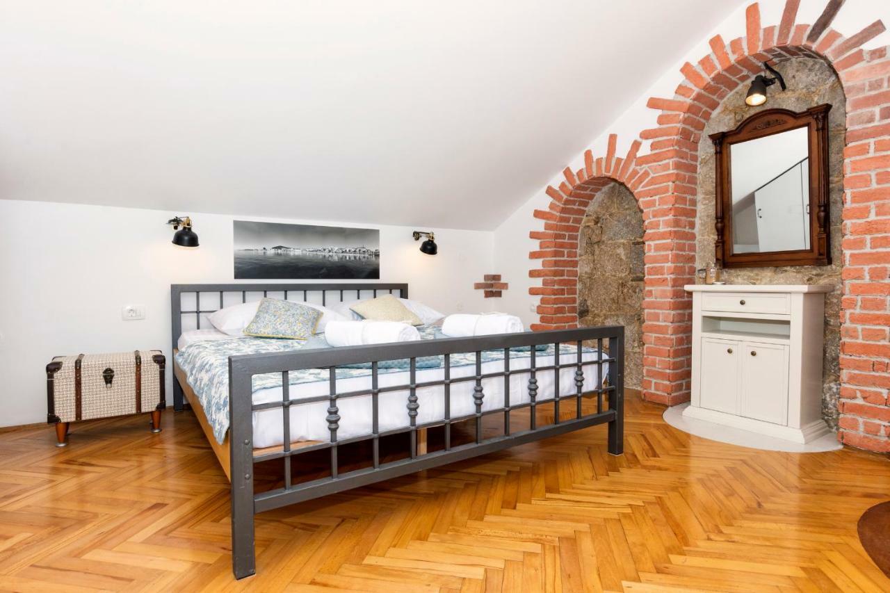 Old Split Apartment Eksteriør billede